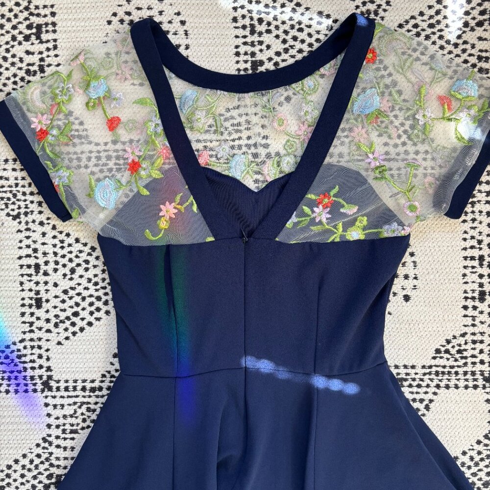 ModCloth Embroidered Dress - Picture 4 of 5